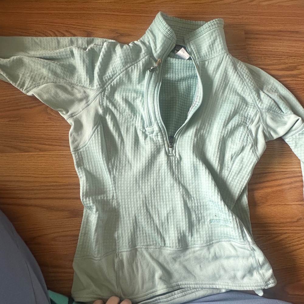 Patagonia used Light Green Quarter-Zip R1